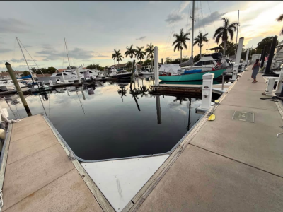 Dock For Rent At Catamaran Slip – 44’x28′ Liveaboard, Protected Basin, No Fixed Bridges